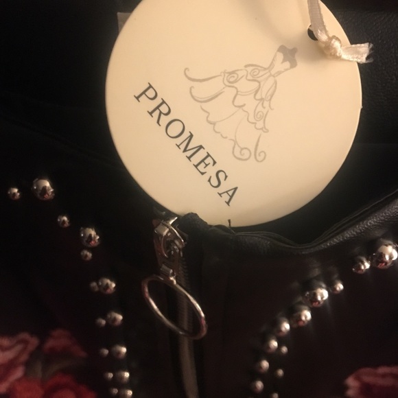 Promesa boutique black embroidered vegan mini L - Picture 7 of 8